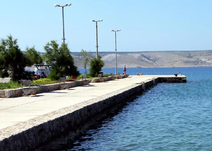 6587b * Starigrad Paklenica